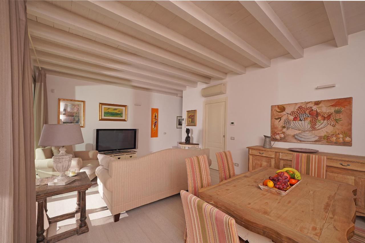 Gardagate - Residenza Caesar 'Benaco' Apartment Sirmione Bagian luar foto