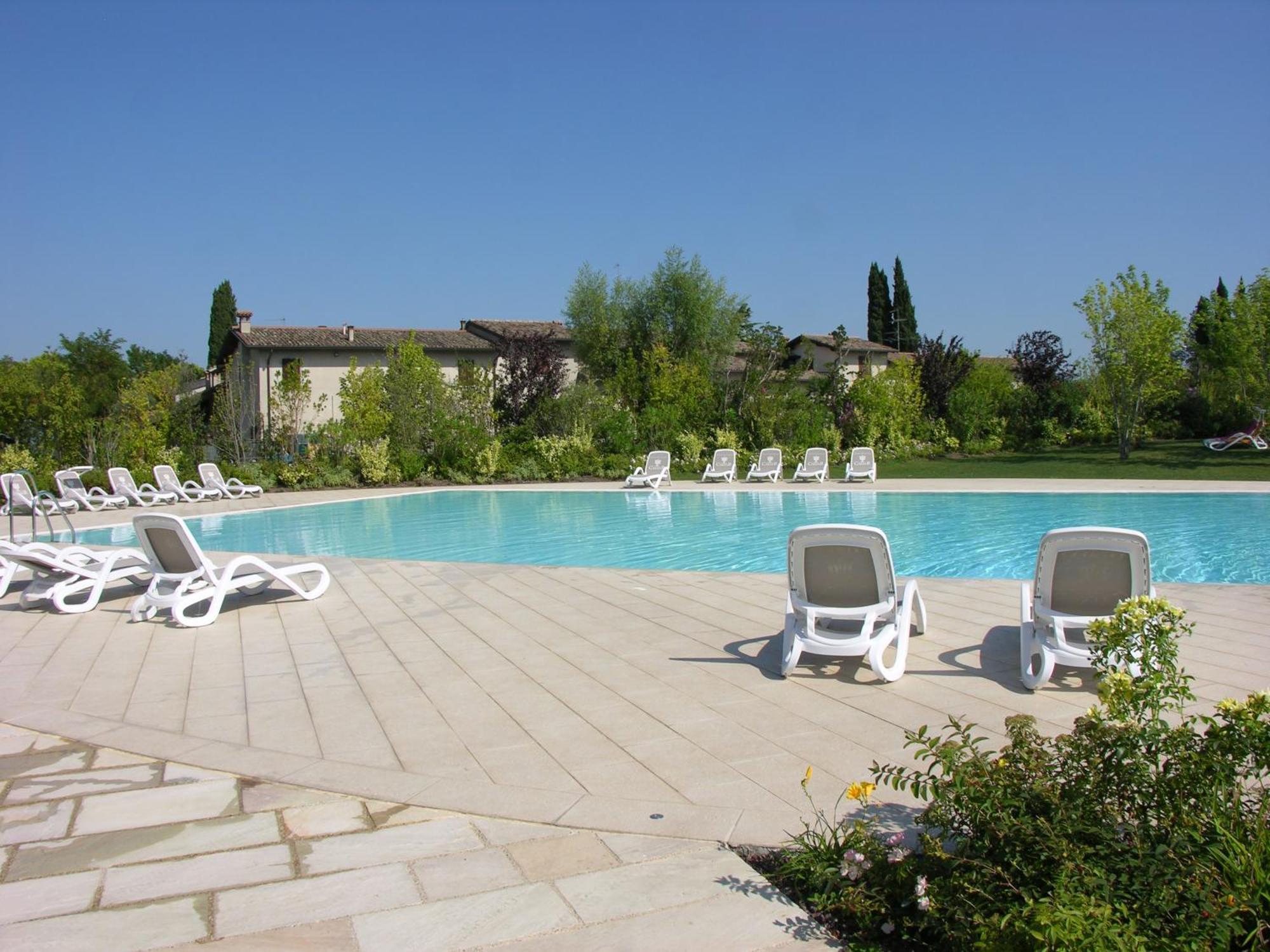 Gardagate - Residenza Caesar 'Benaco' Apartment Sirmione Bagian luar foto