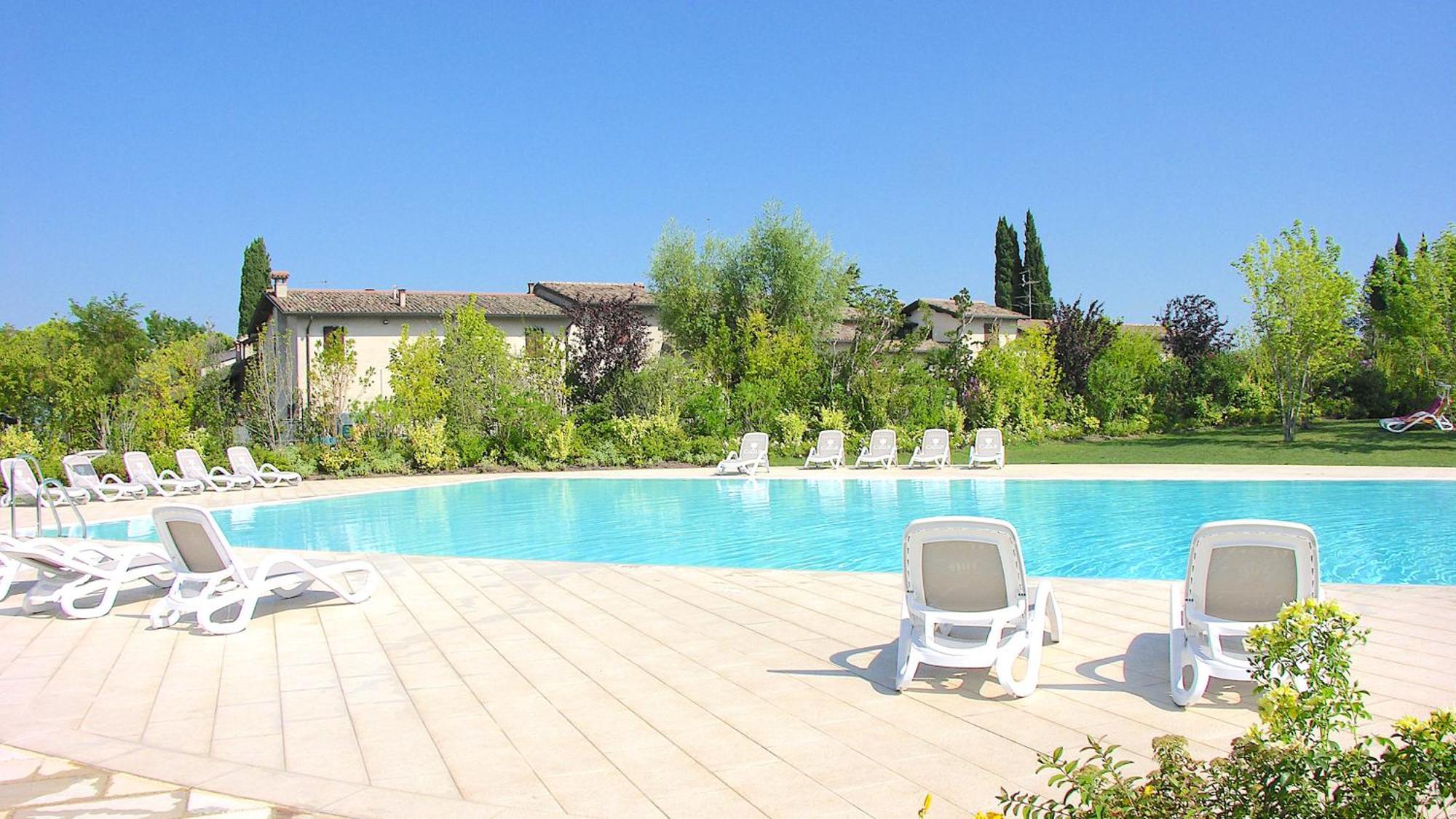 Gardagate - Residenza Caesar 'Benaco' Apartment Sirmione Bagian luar foto