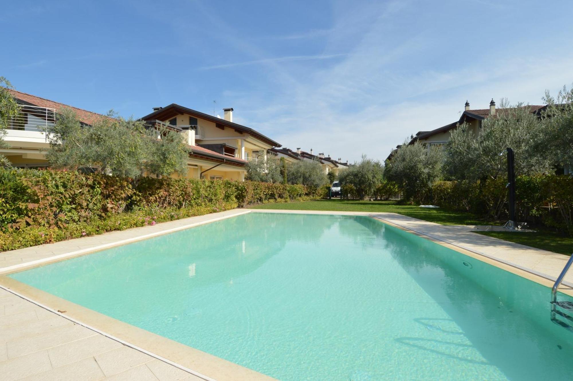 Gardagate - Residenza Caesar 'Benaco' Apartment Sirmione Bagian luar foto